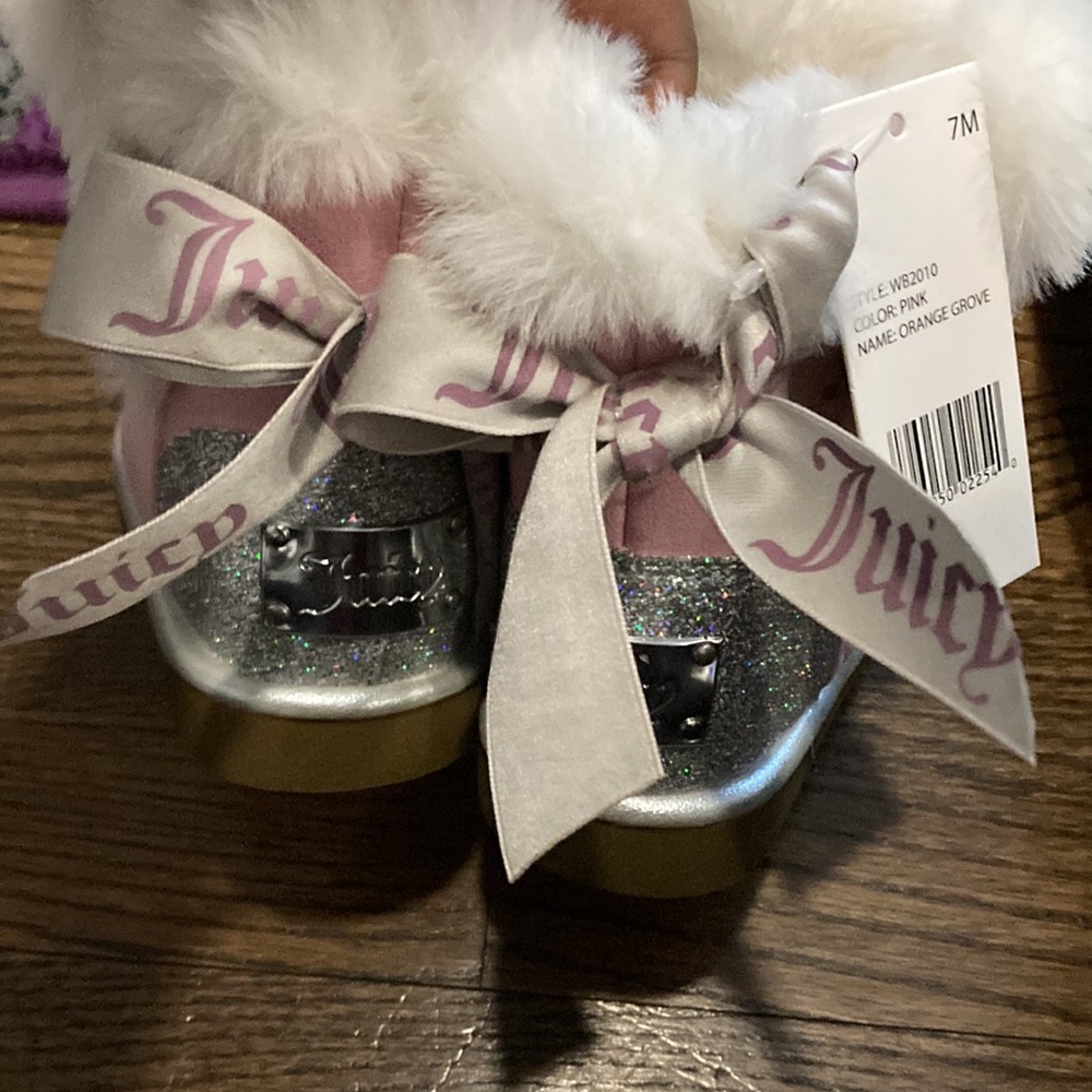 Boots - Picture 3 of 4